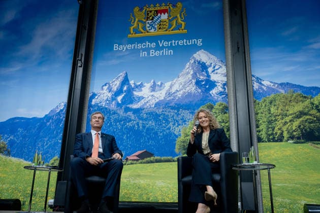 Talk 60 , Vertretung des Freistaates Bayern beim Bund Berlin, Talk 60 , Vertretung des Freistaates Bayern beim Bund, Melody Sucharewicz, Beraterin für politische Kommunikation und Strategie, Markus Söder, Ministerpräsident Bayern Berlin Berlin GER *** Talk 60 , Representation of the Free State of Bavaria to the Federal Government Berlin, Talk 60 , Representation of the Free State of Bavaria to the Federal Government, Melody Sucharewicz, Consultant for Political Communication and Strategy, Markus Söder, Minister President of Bavaria Berlin GER