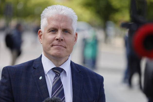 BKG Geschäftsführer Marc Schreiner, Deutschland, Berlin, Platz des 18. März am Brandenburger Tor, Krankenhausversorgung darf nicht kaputtgespart werden!Kundgebung der Berliner Krankenhäuser und von ver.di! *** BKG Managing Director Marc Schreiner, Germany, Berlin, Platz des 18 März am Brandenburger Tor, Hospital care must not be cut back Rally by Berlin hospitals and ver di