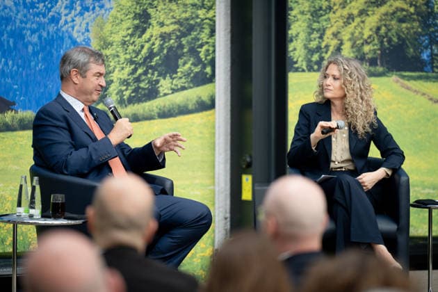 Talk 60 , Vertretung des Freistaates Bayern beim Bund Berlin, Talk 60 , Vertretung des Freistaates Bayern beim Bund, Melody Sucharewicz, Beraterin für politische Kommunikation und Strategie, Markus Söder, Ministerpräsident Bayern Berlin Berlin GER *** Talk 60 , Representation of the Free State of Bavaria to the Federal Government Berlin, Talk 60 , Representation of the Free State of Bavaria to the Federal Government, Melody Sucharewicz, Consultant for Political Communication and Strategy, Markus Söder, Minister President of Bavaria Berlin GER