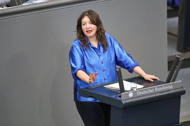 Berlin, Deutschland, 11.06.2026: Deutscher Bundestag: 83. Bundestagssitzung: Desiree Becker, Linke *** Berlin, Germany, 11 06 2026 German Bundestag 83 Bundestag session Desiree Becker, Left Party Copyright: xdtsxNachrichtenagenturx dts_122643