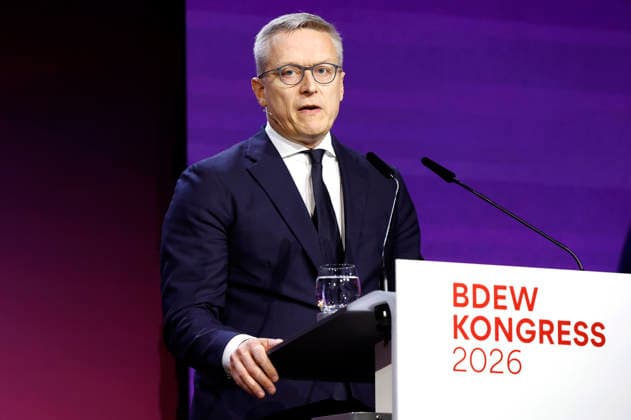 Karsten Wildberger beim BDEW Kongress 2026 in der Station . Berlin, 11.06.2026 *** Karsten Wildberger at the BDEW Congress 2026 in the Berlin Station, 11 06 2026 Foto:xR.xSchmiegeltx xFuturexImagex bdew_6622
