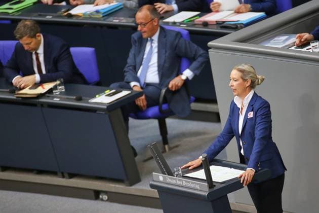 Berlin, Deutschland, 11.06.2026: Deutscher Bundestag: 83. Bundestagssitzung: Bundesminister der Finanzen Lars Klingbeil (SPD), Bundeskanzler Friedrich Merz (CDU) und Alice Weidel (AfD) *** Berlin, Germany, 11 06 2026 German Bundestag 83 Bundestag session Federal Minister of Finance Lars Klingbeil SPD , Federal Chancellor Friedrich Merz CDU and Alice Weidel AfD Copyright: xdtsxNachrichtenagenturx dts_122595