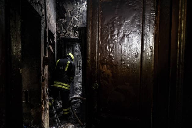 ukrainian conflict KHARKIV, UKRAINE - JUNE 9: A firefighter inside a building hit by a drone in Kharkiv, Ukraine, on June 9, 2026. Kharkiv kharkiv Oblast Ukraine Copyright: xVINCENZOxCIRCOSTAx VCIRCOSTA-13