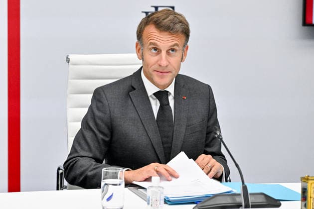 Macron During Global Convergence for Growth Summit - Paris French President Emmanuel Macron presides over a videoconference meeting dubbed Global Convergence for Growth Summit with officials and heads of state from China and G7 member states at the Elysee Presidential Palace in Paris, France on June 11, 2026. Photo by Christian Liewig Pool ABACAPRESS.COM Paris France  Copyright: xLiewigxChristian Pool ABACAx