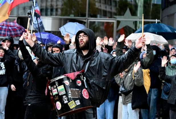 Antifa Protest Against Rassemblement National BRUSSELS, BELGIUM - JUNE 11: The anti-fascist movement Antifa is protesting against the visit of Jordan Bardella, the leader of France s Rassemblement National, who is coming to the Flemish Parliament at the invitation of Vlaams Belang.on June 11, 2026 in Brussels, Belgium, 11 06 2026 Brussels Belgium  Copyright: xBertxVanxDenxBrouckex