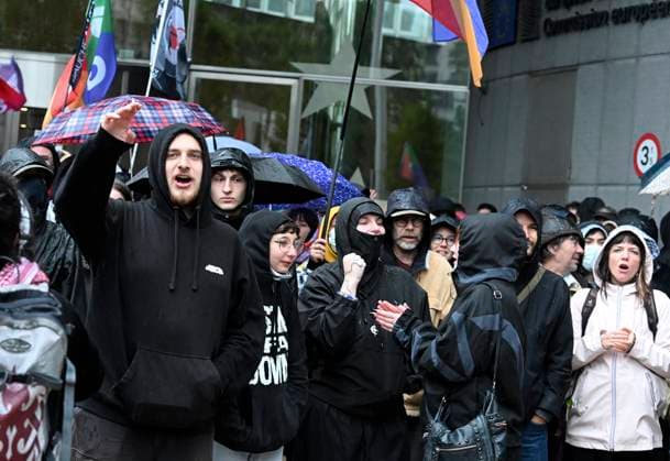 Antifa Protest Against Rassemblement National BRUSSELS, BELGIUM - JUNE 11: The anti-fascist movement Antifa is protesting against the visit of Jordan Bardella, the leader of France s Rassemblement National, who is coming to the Flemish Parliament at the invitation of Vlaams Belang.on June 11, 2026 in Brussels, Belgium, 11 06 2026 Brussels Belgium  Copyright: xBertxVanxDenxBrouckex