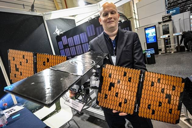 Internationale Luftfahrtausstellung ILA - Berliner Betriebe stellen aus ** NUR FÜR REDAKTIONELLE ZWECKE ** EDITORIAL USE ONLY **<p>Internationale Luftfahrtausstellung ILA - Berliner Betriebe stellen aus, Berlin Space Technology Vice President Jens Risselmann, fotografiert am 11.06.2026 in Berlin. Berlin Berlin Berlin Copyright: MaurizioxGambarini *** International Air Show ILA Berlin companies exhibit FOR EDITORIAL PURPOSES ONLY EDITORIAL USE ONLY p International Air Show ILA Berlin companies exhibit, Berlin Space Technology Vice President Jens Risselmann, photographed on 11 06 2026 in Berlin Berlin Berlin Berlin Berlin Copyright MaurizioxGambarini Copyright: MaurizioxGambarini doc868tb6rg1hicp59pp6j ,EDITORIAL USE ONLY