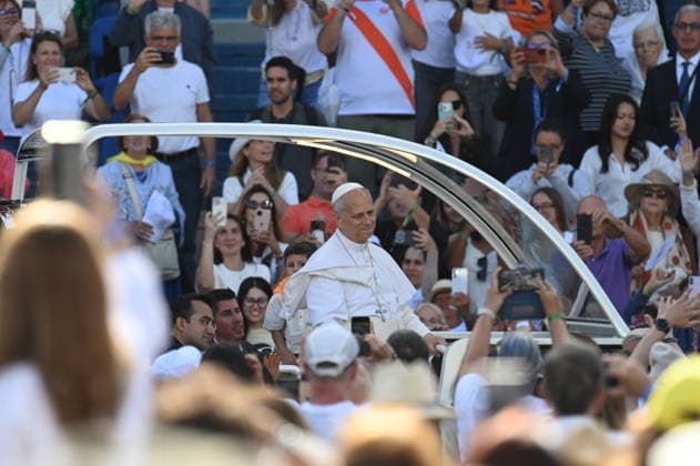 Pope Leo XIV presides the multitudinous Holy Mass in Las Palmas de Gran Canaria Pope Leo XIV during the celebration of the multitudinous Holy Mass, on June 11, 2026, in Las Palmas de Gran Canaria, Canary Islands Spain This Eucharist marks the first time that a pontiff officially visits the Canary Islands archipelago and brings together more than 46,000 accredited faithful at the Gran Canaria Stadium as the great central act of his apostolic journey 11 JUNE 2026 POPE CANARIAS MASS STADIUM Eros Santana Las Palmas de Gran Canari Cana Las Palmas de Gran Canari Cana Espana  Copyright: xErosxSantanax xACFIx 7589818