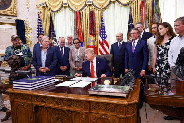 President Donald Trump speaks to reporters about restoring commercial fishing access to areas of the Pacific during a signing ceremony in the Oval Office of the White House in Washington DC on Thursday, June 11, 2026.  WAX20260611802 JIMxLOxSCALZO