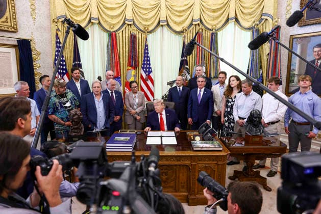 President Donald Trump speaks to reporters about restoring commercial fishing access to areas of the Pacific during a signing ceremony in the Oval Office of the White House in Washington DC on Thursday, June 11, 2026.  WAX20260611804 JIMxLOxSCALZO