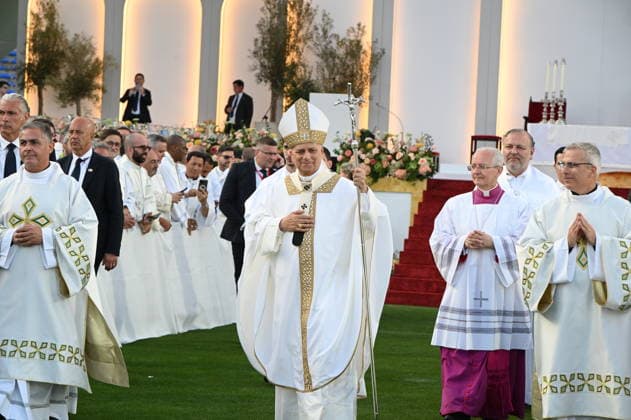Pope Leo XIV presides the multitudinous Holy Mass in Las Palmas de Gran Canaria Pope Leo XIV during the celebration of the multitudinous Holy Mass, on June 11, 2026, in Las Palmas de Gran Canaria, Canary Islands Spain This Eucharist marks the first time that a pontiff officially visits the Canary Islands archipelago and brings together more than 46,000 accredited faithful at the Gran Canaria Stadium as the great central act of his apostolic journey 11 JUNE 2026 POPE CANARIAS MASS STADIUM Eros Santana Las Palmas de Gran Canari Cana Las Palmas de Gran Canari Cana Espana  Copyright: xErosxSantanax xACFIx 7589940