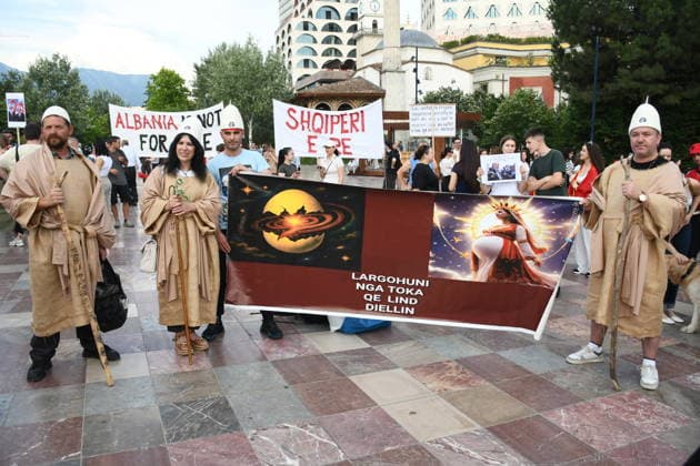 Protests against the Vlora tourism project continue in Albania TIRANA, ALBANIA - JUNE 11: People stage a protest against a planned tourism project in the Zvernec area of Avlonya (Vlora) as they gather at Skanderbeg Square in Tirana, Albania on June 11, 2026. Olsi Shehu Anadolu Tirana Albania. Editorial use only. Please get in touch for any other usage.  Copyright: x2026xAnadoluxOlsixShehux