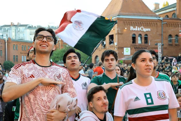 11.06.2026, Berlin - Deutschland. Fußball-WM der Männer, Eröffnungsspiel Mexiko gegen Südafrika, Kulturbrauerei im Prenzlauer Berg *** 11 06 2026, Berlin Germany Mens World Cup, opening match Mexico vs. South Africa, Kulturbrauerei in Prenzlauer Berg