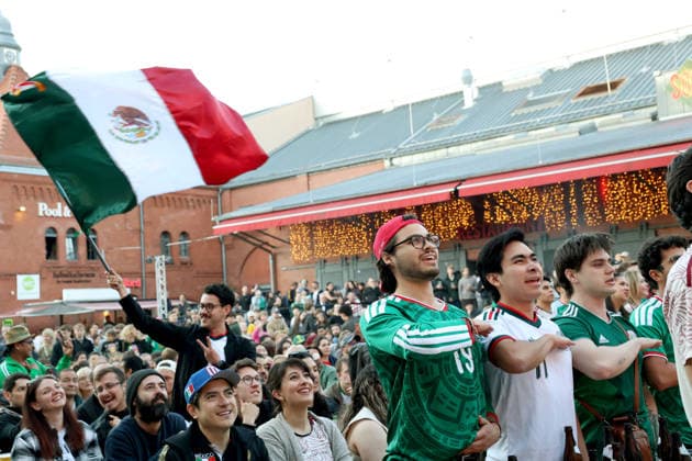 11.06.2026, Berlin - Deutschland. Fußball-WM der Männer, Eröffnungsspiel Mexiko gegen Südafrika, Kulturbrauerei im Prenzlauer Berg *** 11 06 2026, Berlin Germany Mens World Cup, opening match Mexico vs. South Africa, Kulturbrauerei in Prenzlauer Berg