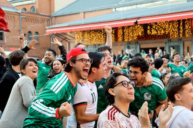 11.06.2026, Berlin - Deutschland. Fußball-WM der Männer, Eröffnungsspiel Mexiko gegen Südafrika, Kulturbrauerei im Prenzlauer Berg *** 11 06 2026, Berlin Germany Mens World Cup, opening match Mexico vs. South Africa, Kulturbrauerei in Prenzlauer Berg