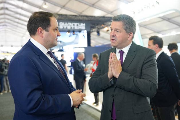 Internationale Luft- und Raumfahrtmesse ILA 2026 Nathanael Liminski und Sven Schulze (Ministerpraesident von Sachsen-Anhalt) gemeinsam bei der Luft-und Raumfahrtmesse ILA 2026 auf dem EXPO Gelaender der Messe Berlin, 11.06.2026 Berlin Berlin Deutschland *** International Aerospace Exhibition ILA 2026 Nathanael Liminski and Sven Schulze State Premier of Saxony-Anhalt together at the International Aerospace Exhibition ILA 2026 at the EXPO grounds of Messe Berlin, 11 06 2026 Berlin Berlin Germany