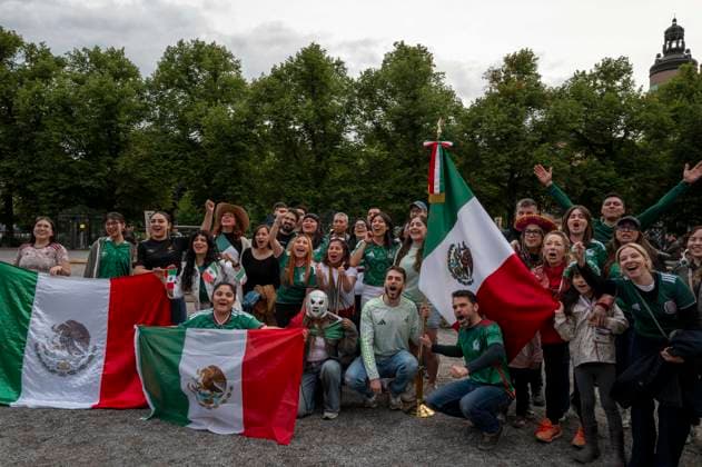 June 11, 2026, Stockholm, Sweden: Football fans gather in central Stockholm, Sweden, on June 11, 2026, to watch the opening match of the 2026 FIFA World Cup between Mexico and South Africa. The public viewing event attracted members of the Mexican community and football supporters who came together to celebrate the start of the tournament. Sweden - ZUMAa136 20260611_zap_a136_005 Copyright: xJoelxLindhex