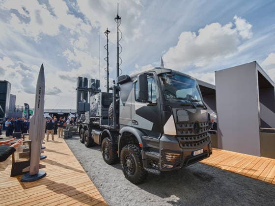 Diehl Defence Luftverteidigungssystem IRIS-T SLS, IRIS-T SLM X und IRIS-T SLM - ILA 2026 Internationale Luft- und Raumfahrtausstellung 2026 auf dem Flughafen Berlin Brandenburg (BER) Willy Brandt am 11.06.2026. ILA 2026 *** Diehl Defence air defense system IRIS T SLS, IRIS T SLM X and IRIS T SLM ILA 2026 International Aerospace Exhibition 2026 at Berlin Brandenburg Airport BER Willy Brandt on 11 06 2026 ILA 2026