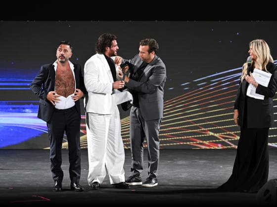 IPA85590377 - Taormina, 72nd Taormina Film Fest 2026 Night 2, Awards Ceremony. Pictured: Can Yaman, Pio and Amedeo, Tiziana Rocca  Copyright: xManuelexMangiarottix xDxAvanzo Mangiarottix 85590377