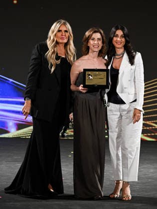 IPA85589237 - Taormina, 72nd Taormina Film Fest 2026 Night 2, Awards Ceremony. Pictured: Tiziana Rocca, Fernanda Torres, Donatella Finocchiaro  Copyright: xManuelexMangiarottix xDxAvanzo Mangiarottix 85589237