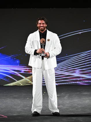 IPA85590373 - Taormina, 72nd Taormina Film Fest 2026 Night 2, Awards Ceremony. Pictured: Can Yaman  Copyright: xManuelexMangiarottix xDxAvanzo Mangiarottix 85590373