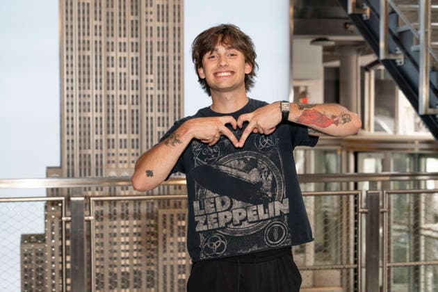 June 11, 2026, New York, New York, USA: JOHNNY ORLANDO visits the Empire State Building in New York to celebrate the release of his new album, Songs for Young Lovers. 11 June 2026 New York USA - ZUMAa265 20260611_zep_a265_013 Copyright: xEricxAcquayex