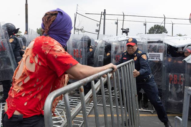 June 11, 2026, Mexico City, Mexico: Demonstrators took part in protests outside Mexico City Stadium in Mexico City on the opening day of the 2026 FIFA World Cup. The demonstration led to clashes with security personnel near the venue as part of a series of actions organized to highlight social demands, including concerns related to Mexico s disappearance crisis. Mexico City Mexico - ZUMAl178 20260611_znp_l178_002 Copyright: xCristianxLeyvax