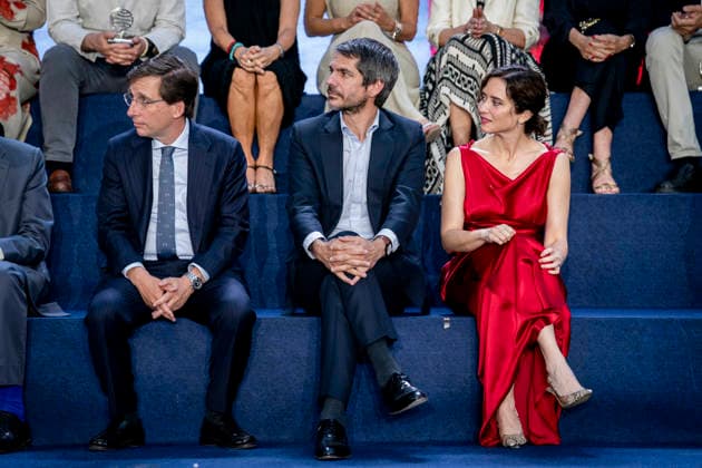 Gala commemorating the 75th Anniversary of the Planeta Prize in Madrid The Mayor of Madrid, José Luis Martínez Almeida, the Minister of Culture, Ernest Urtasun and the President of the Community of Madrid, Isabel Díaz Ayuso during the institutional ceremony of the 75th Anniversary of the Planeta Prize, at the Palacio de Cibeles, on June 11, 2026, in Madrid Spain This literary event, chaired by publisher José Creuheras, reviews the history of the award and of Grupo Planeta, created in 1949, and its role in the promotion of literature in Spanish During the gala, tribute is paid to the winners of the award and to the works that have marked the history of the contest A Pé MADRID Espana MADRID Espana Espana Espana  Copyright: xA.xPÃ rezxMecax 7590714