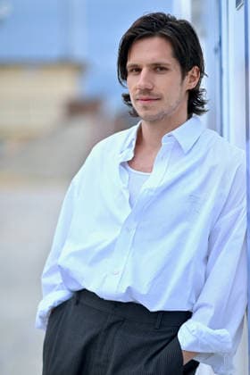40th Cabourg Film Festival Day 2 FC Abraham Wapler attends the LÉcologie des sentiments photocall during Day Two of the 40th Cabourg Film Festival on June 11, 2026 in Cabourg, France. Photo by Franck Castel ABACAPRESS.COM Cabourg  Copyright: xCastelxFranck ABACAx
