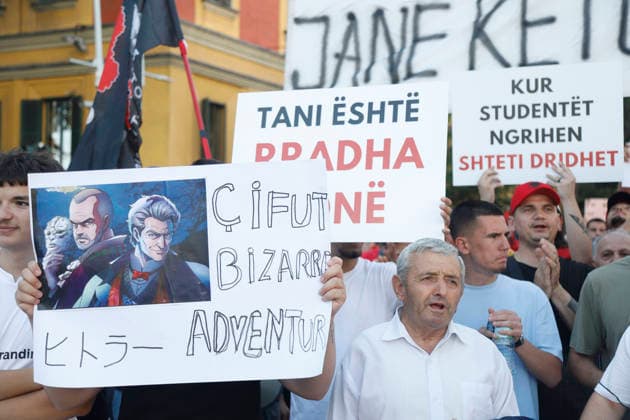 Protest against the construction of a luxury resort in Tirana, Albania. Protesters hold signs and Albanian national flags as they take part in a demonstration in front of the prime minister s office in Tirana on June 10, 2026, opposing the construction of a luxury resort in a protected natural area near the city of Vlore. Several thousand citizens demonstrated in Tirana for the ninth consecutive night to demand transparency on a luxury tourism complex project in the protected area of Narta Lagoon in the city of Vlore linked to US President Donald Trump s son-in-law Jared Kushner and his wife, Ivanka Trump. The project was planned for two areas along the Adriatic coast, the protected delta area of Vjosa-Narta and the nearby uninhabited islan Copyright: xLightxStudioxAgencyx xMaltonxDibrax