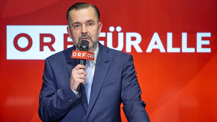 - Wien 12.06.2026 - Wahl ORF-Generaldirektor - Heute fand im ORF-Zentrum die vorgezogene Wahl des neuen Generaldirektors durch den ORF-Stiftungsrat statt. 9 Kandidatinnen waren zum heutigen Heraing vor dem Stiftungsrat geladen. Nach über 15 Stunden an Hearings der 9 KandidatInnen und der anschliessenden Wahl im Stiftungsrat wurde der die neue Generaldirektorin den Medien im Rahmen einer PK vorgestellt. PHOTO: der neue ORF-Generaldirektor Clemens Pig ehemaliger CEO der APA. Vienna (AUSTRIA) - Election of the ORF Director-General – Today, the ORF Foundation Board held an early election for the new Director-General at the ORF Centre. Österreichischer Rundfunk, öffentlich rechtlicher, Staatsfunk, Generaldirektorin, Wahl, ORF, TV, Radio 