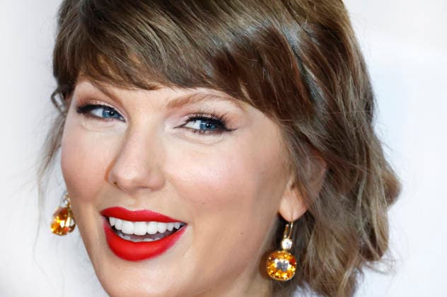 Singer-songwriter Taylor Swift arrives on the red carpet at the 2026 Songwriters Hall of Fame Induction and Awards Gala at the New York Marriott Marquis on Thursday, June 11, 2026 in New York City.  NYP20260611209 PETERxFOLEY