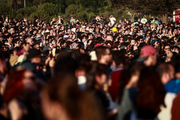 Primavera Sound Porto festival day 1 in Porto - 11 Jun 2026 Festival goers watch the concerts on the first day of the Primavera Sound Porto festival. Porto Portugal Copyright: xRitaxFrancax xSOPAxImagesx RF_PRIMAVERASOUND_DAY1__17