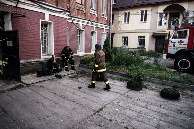 Shahed on a building in the center of Kharkiv KHARKIV, UKRAINE, June 9, 2026 Emergency services respond to a building fire in the city center following a drone strike. Firefighters work to contain the blaze while rescue operations and damage assessment continue in the area. Photo: Vincenzo Circosta JNA press (Photo by JNA Press JNA Press via Nexpher Images) Kharkiv kharkiv Oblast