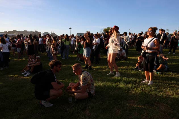 June 11, 2026, Porto, Portugal: Festival goers watch the concerts on the first day of the Primavera Sound Porto festival. Porto Portugal - ZUMAs197 20260611_aaa_s197_143 Copyright: xRitaxFrancax