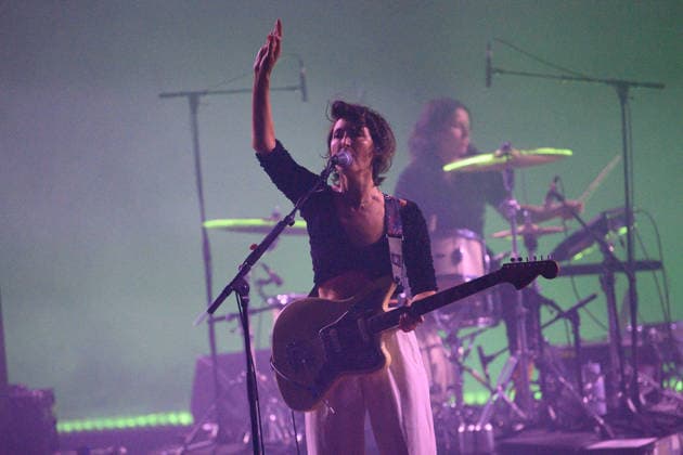 Warpaint Perform at Meltdown Festival 2026, Royal Festival Hall, London, UK - 11 June 2026 Lead singer guitarist Emily Kokal of American indie rock band Warpaint performs at The Meltdown Festival at Royal Festival Hall in London, England, UK on Thursday 11 June 2026., Credit:Justin Ng Avalon UK, England, London, Royal Festival Hall  Copyright: xJustinxNgx xAvalonx 1109570353