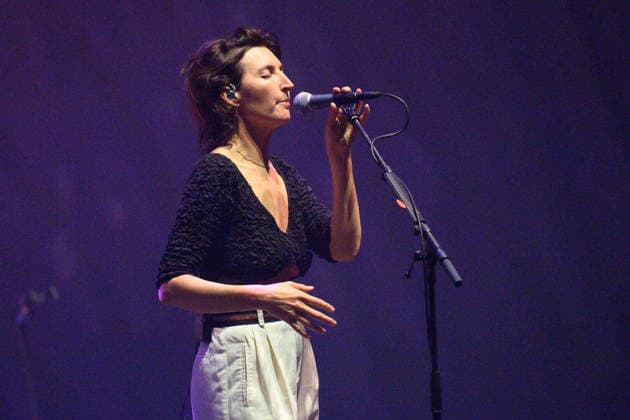 Warpaint Perform at Meltdown Festival 2026, Royal Festival Hall, London, UK - 11 June 2026 Lead singer guitarist Emily Kokal of American indie rock band Warpaint performs at The Meltdown Festival at Royal Festival Hall in London, England, UK on Thursday 11 June 2026., Credit:Justin Ng Avalon UK, England, London, Royal Festival Hall  Copyright: xJustinxNgx xAvalonx 1109570396