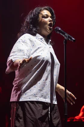 Lola Young performs at Manchester Apollo Lola Young performs at Manchester Apollo, Manchester, England, 11th June 2026, Credit:Mike Gray MIKE GRAY - B4227 Avalon  Copyright: xMikexGrayx xMIKExGRAYx-xB4227x xAvalonx 1109565554