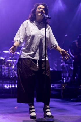 Lola Young performs at Manchester Apollo Lola Young performs at Manchester Apollo, Manchester, England, 11th June 2026, Credit:Mike Gray MIKE GRAY - B4227 Avalon  Copyright: xMikexGrayx xMIKExGRAYx-xB4227x xAvalonx 1109565564