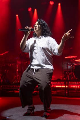 Lola Young performs at Manchester Apollo Lola Young performs at Manchester Apollo, Manchester, England, 11th June 2026, Credit:Mike Gray MIKE GRAY - B4227 Avalon  Copyright: xMikexGrayx xMIKExGRAYx-xB4227x xAvalonx 1109565911