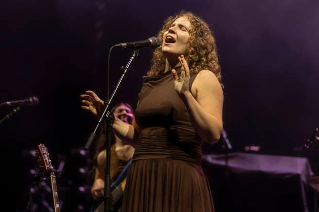 Annabelle Dinda performs at Manchester Apollo Annabelle Dinda performs at Manchester Apollo, Manchester, England, 11th June 2026, Credit:Mike Gray MIKE GRAY - B4227 Avalon  Copyright: xMikexGrayx xMIKExGRAYx-xB4227x xAvalonx 1109565999