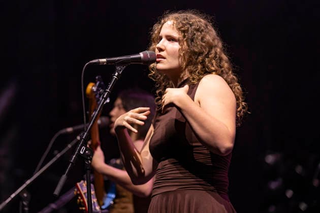 Annabelle Dinda performs at Manchester Apollo Annabelle Dinda performs at Manchester Apollo, Manchester, England, 11th June 2026, Credit:Mike Gray MIKE GRAY - B4227 Avalon  Copyright: xMikexGrayx xMIKExGRAYx-xB4227x xAvalonx 1109566003