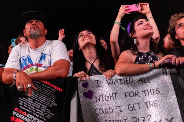 June 11, 2026, Porto, Portugal: Festival?goers attend the concert during The xx performance at Primavera Sound Porto 2026 at Parque da Cidade. Porto Portugal - ZUMAs197 20260611_aaa_s197_360 Copyright: xDiogoxBaptistax