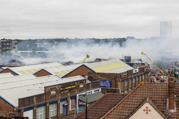 June 12, 2026, London, London, UK: London, UK. Emergency services are at the scene in Brent, north London, after a huge fire broke out in an electronic warehouse. London UK  - ZUMAl94_ 20260612_zaf_l94_014 Copyright: xMarcinxNowakx
