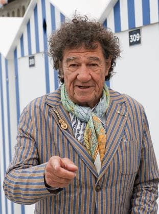 Robert Charlebois Photocall des juries de la 40ème édition du Festival de Cabourg Journées romantiques le 11 juin 2026 Coadic Guirec Bestimage Photocall with the juries of the 40th Cabourg Festival, Journées romantiques , on 11 June 2026 Cabourg France  Copyright: xCOADICxGUIRECx xBESTIMAGExCOADICxGUIRECx xBESTIMAGEx