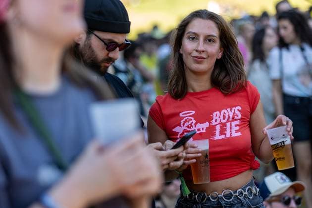 June 11, 2026, Porto, Portugal: Festival?goers attend a concert during the Primavera Sound Porto 2026 at Parque da Cidade on the first day of the festival. Porto Portugal  - ZUMAs197 20260611_aaa_s197_575 Copyright: xDiogoxBaptistax