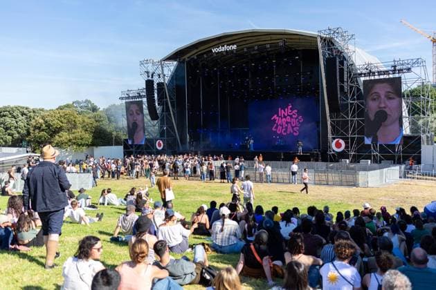 June 11, 2026, Porto, Portugal: Portuguese singer InÃªs Marques Lucas performs during the Primavera Sound Porto 2026 at Parque da Cidade on the first day of the festival. Porto Portugal - ZUMAs197 20260611_aaa_s197_598 Copyright: xDiogoxBaptistax