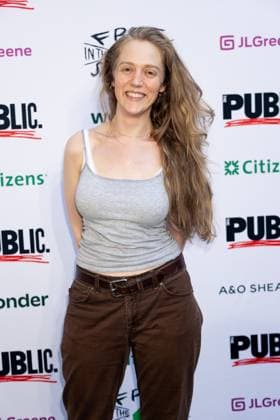Olivia Rose Barresi at arrivals for Opening Night of Free Shakespeare in the Park s ROMEO & JULIET, The Delacorte Theater in Central Park, New York, NY, June 11, 2026. Photo By: Ryan Billings Everett Collection Opening Night of Free Shakespeare in the Park s ROMEO & JULIET PUBLICATIONXNOTxINxCANxCHNxFRAxITAxJPNxNORxPOLxRUSxESPxUKxUSA