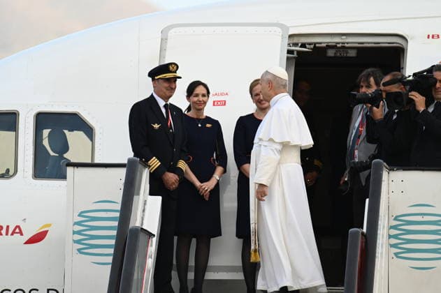 Pope Leo XIV sets course for Tenerife Pope Leo XIV bids farewell to Gran Canaria, at the Gran Canaria Gando air base, on June 12, 2026, in Las Palmas de Gran Canaria, Las Palmas, Canary Islands Spain The Pontiff bids farewell to Gran Canaria after an intense day full of events yesterday and heads for the island of Tenerife where he will conclude his apostolic journey to Spain 12 JUNE 2026 Eros Santana Las Palmas de Gran Canaria, Las Palmas de Gran Canaria, Las Palmas de Gran Canaria, Las Palmas de Gran Canaria, Las Palmas de Gran Canaria, Las Palmas de Gran Canaria, Las Palmas de Gran Canaria, Las Palmas de Gran Canaria, Las Palmas de Gran Canaria, Las Palmas de Gran Canaria, Las Palmas de Gran Canaria, Spain  Copyright: xErosxSantanax xACFIx 7590990