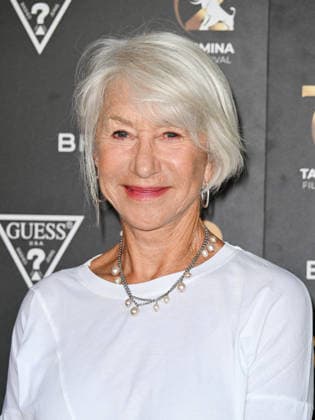 IPA85603672 - Taormina, 72nd Taormina Film Fest 2026 Day 3 Helen Mirren™s photocall In the photo: Helen Mirren, Tiziana Rocca, Bernardo Campo  Copyright: xManuelexMangiarottix xDxAvanzo Mangiarottix 85603672